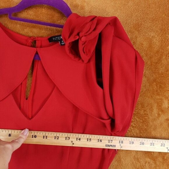 INTERMIX Womens Top Size 8 Red Cold Shoulder Ruffle Peplum Hem Keyhole Back - Picture 7 of 9